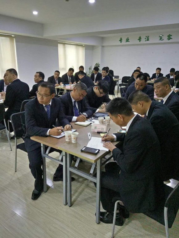 長沙清潔,長沙清潔服務,長沙專業(yè)清潔,長沙清潔公司,湖南專業(yè)清潔,長沙保潔公司,長沙專業(yè)保潔,長沙物業(yè)保潔