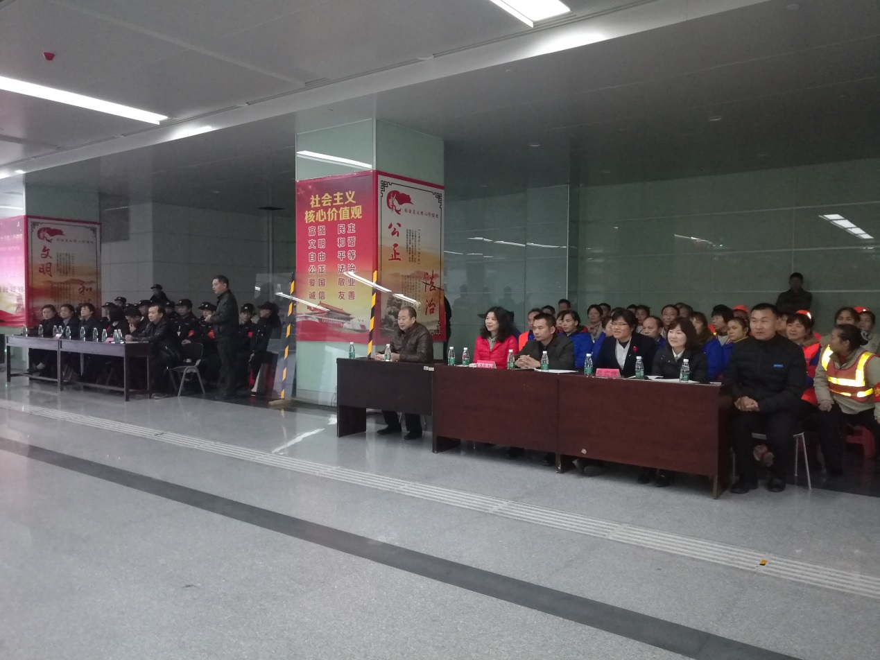 長沙清潔,長沙清潔服務,長沙專業(yè)清潔,長沙清潔公司,湖南專業(yè)清潔,長沙保潔公司,長沙專業(yè)保潔,長沙物業(yè)保潔